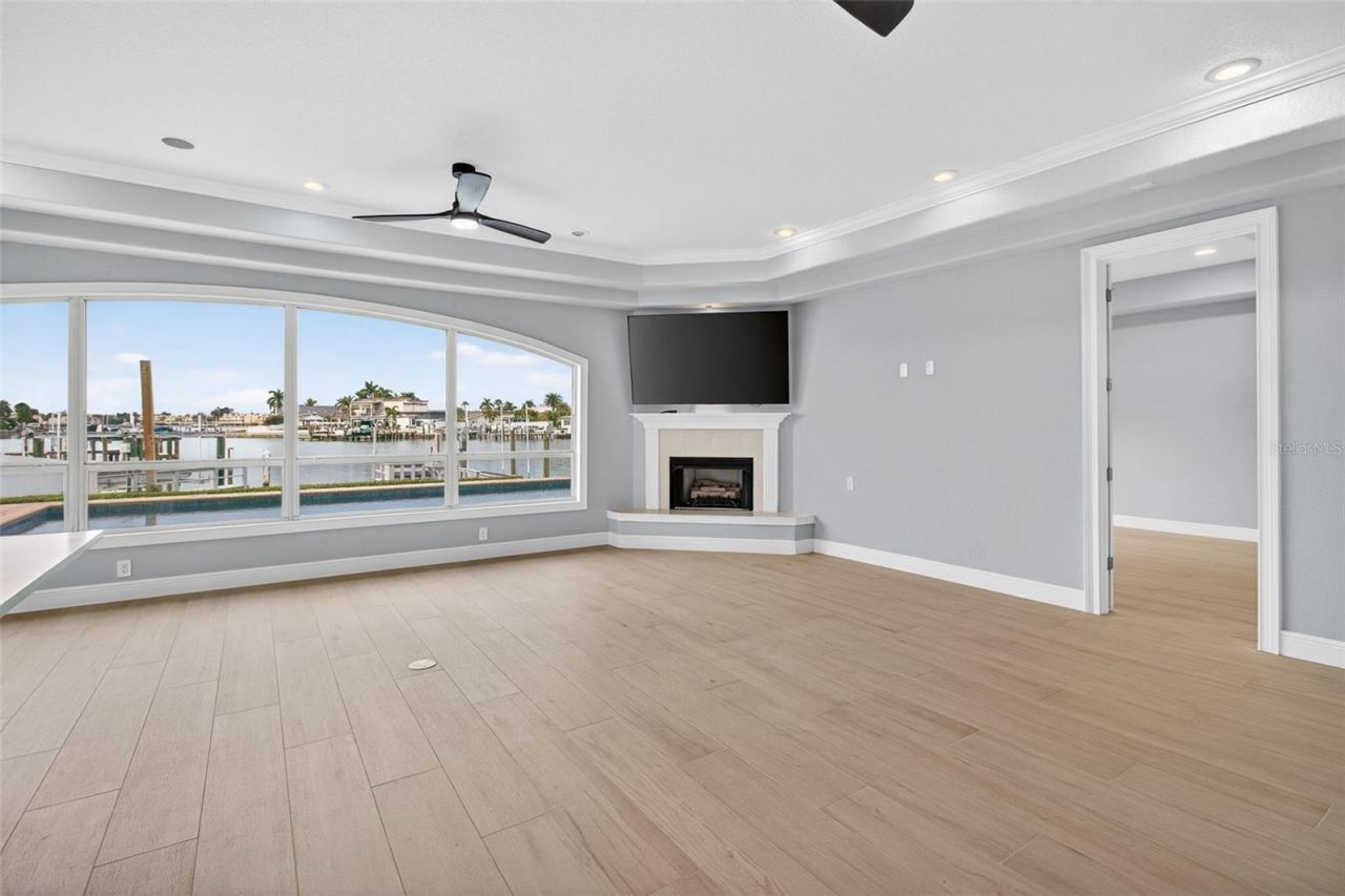 1073 79th Street S, Saint Petersburg, FL 33707 Photo