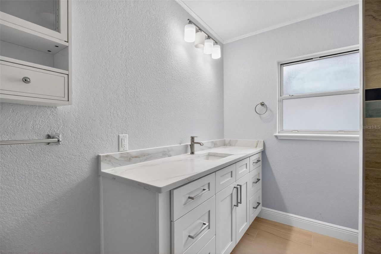 1073 79th Street S, Saint Petersburg, FL 33707 Photo