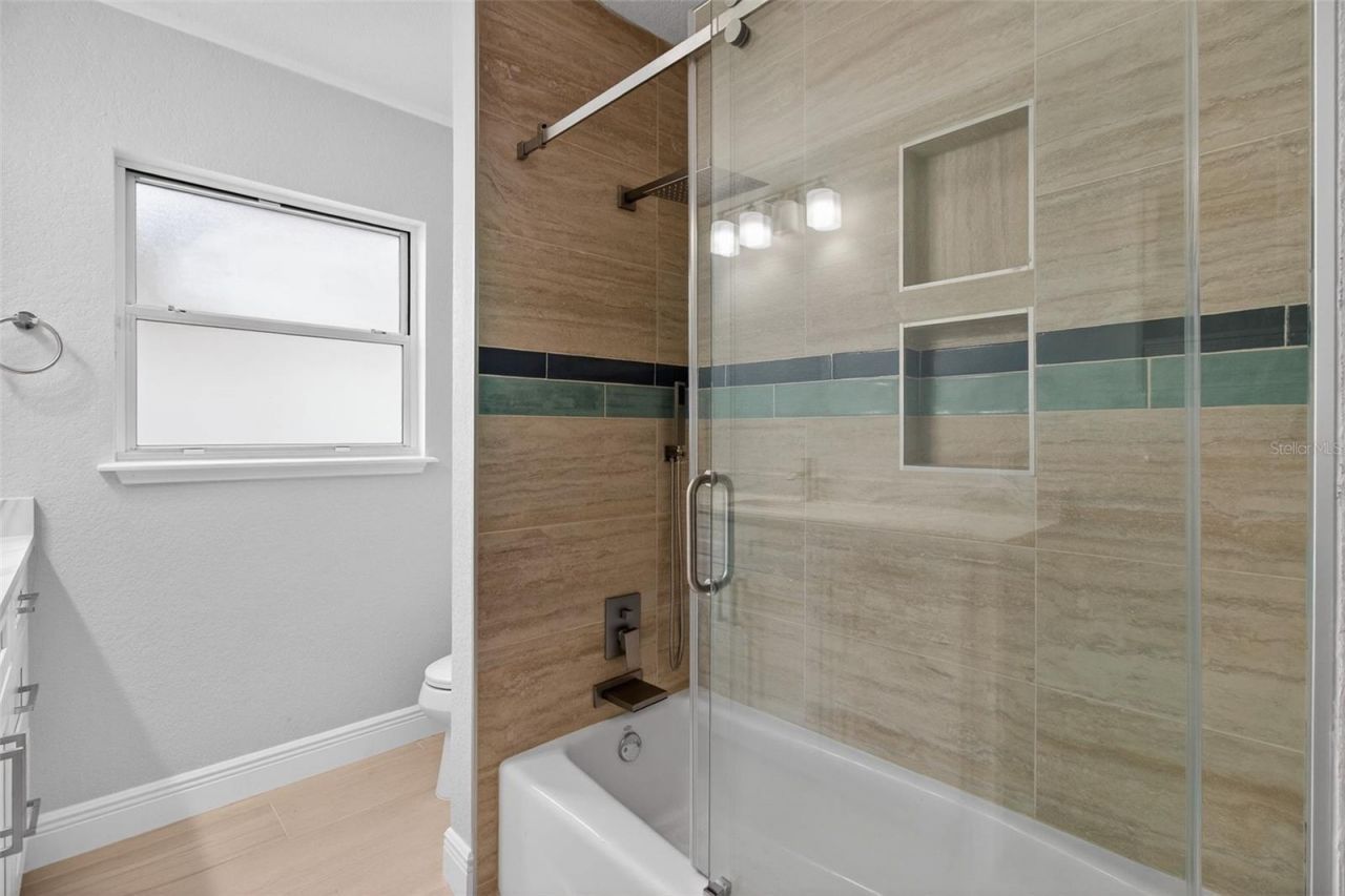 1073 79th Street S, Saint Petersburg, FL 33707 Photo