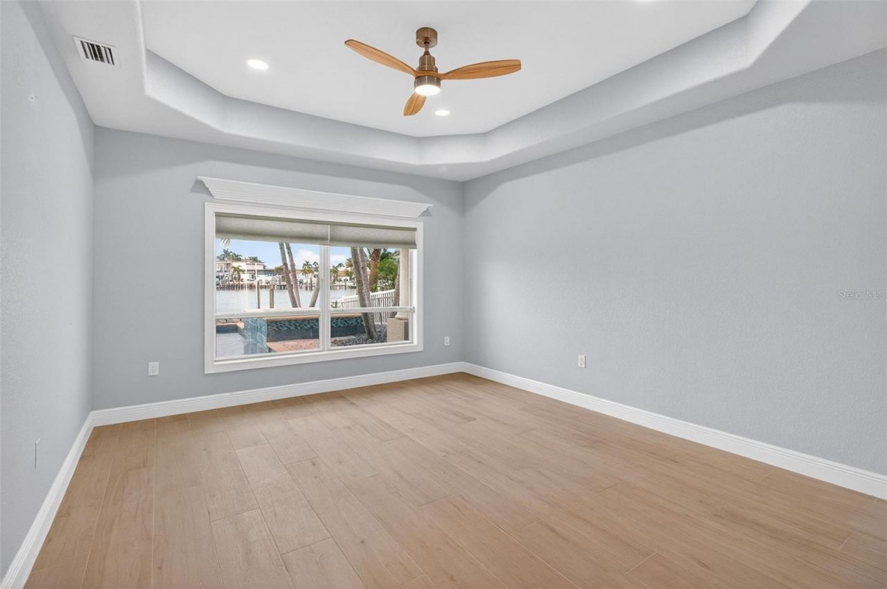 1073 79th Street S, Saint Petersburg, FL 33707 Photo