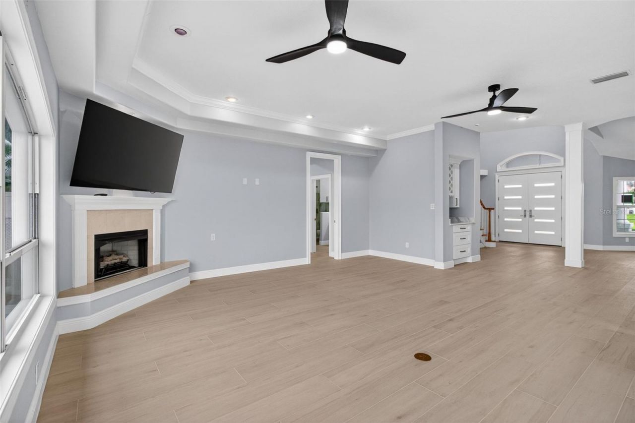 1073 79th Street S, Saint Petersburg, FL 33707 Photo