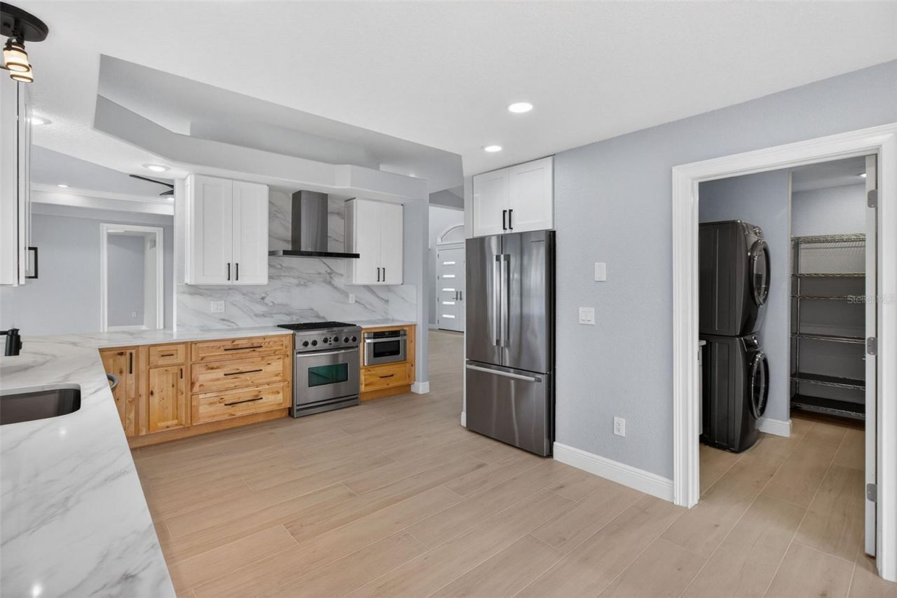 1073 79th Street S, Saint Petersburg, FL 33707 Photo