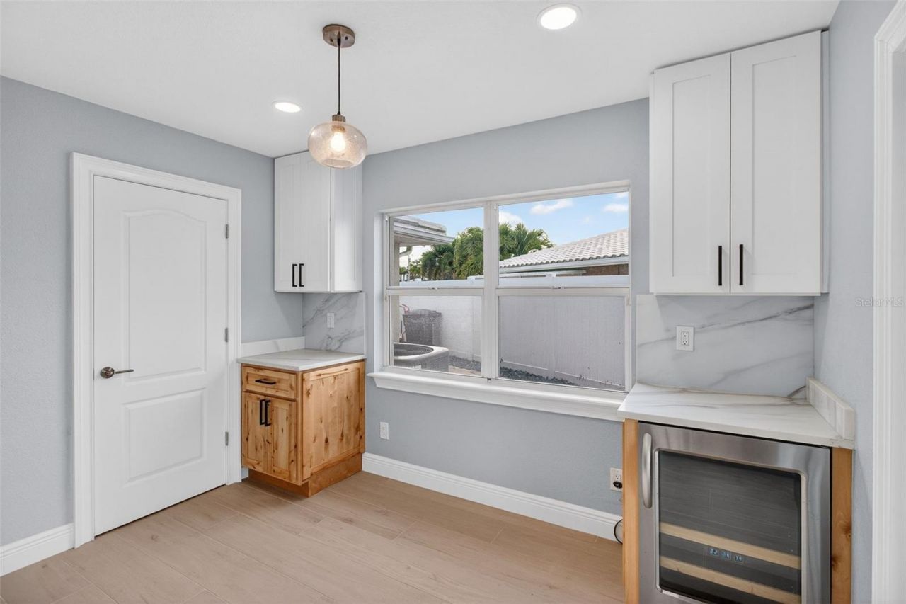 1073 79th Street S, Saint Petersburg, FL 33707 Photo