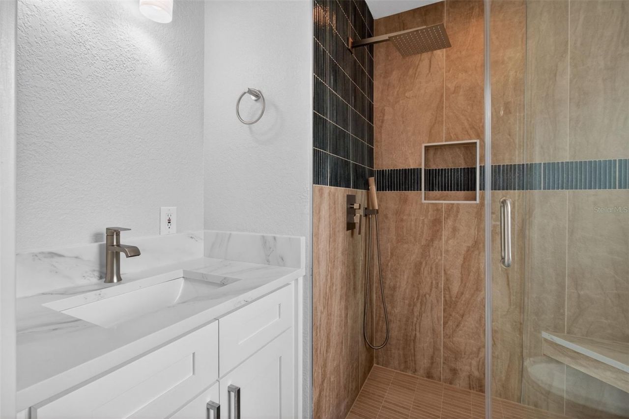 1073 79th Street S, Saint Petersburg, FL 33707 Photo