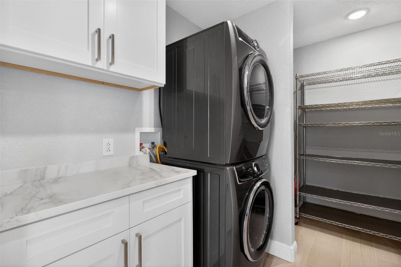 1073 79th Street S, Saint Petersburg, FL 33707 Photo