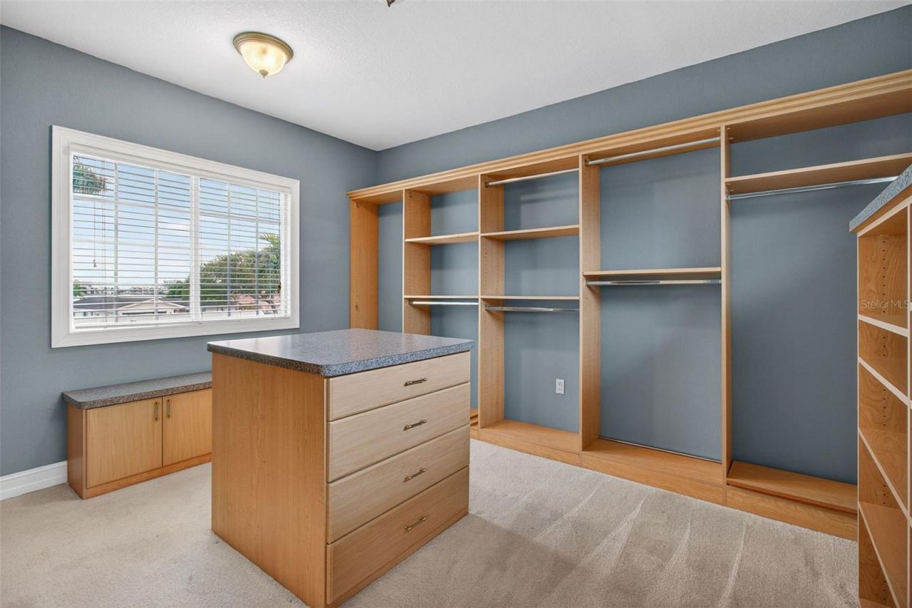 1073 79th Street S, Saint Petersburg, FL 33707 Photo