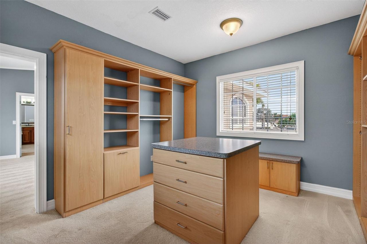 1073 79th Street S, Saint Petersburg, FL 33707 Photo