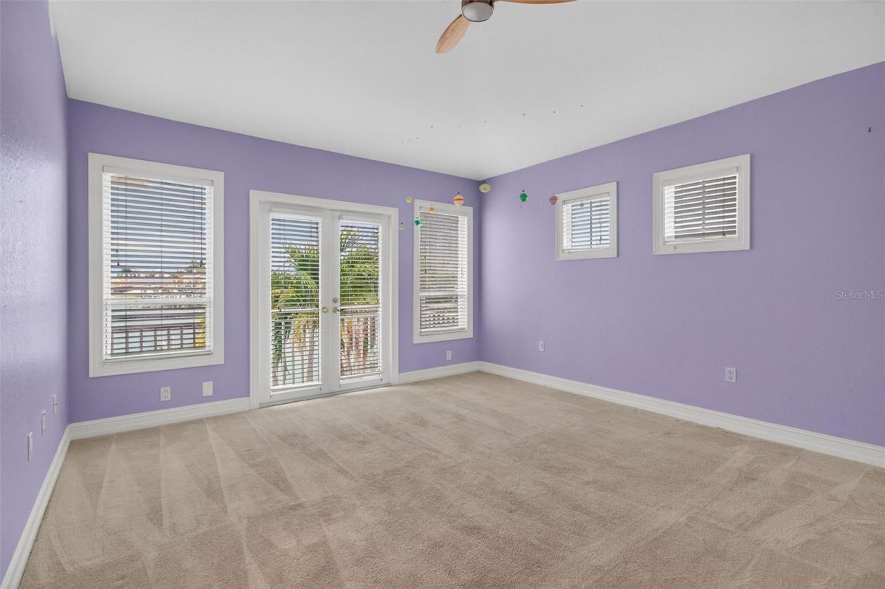 1073 79th Street S, Saint Petersburg, FL 33707 Photo