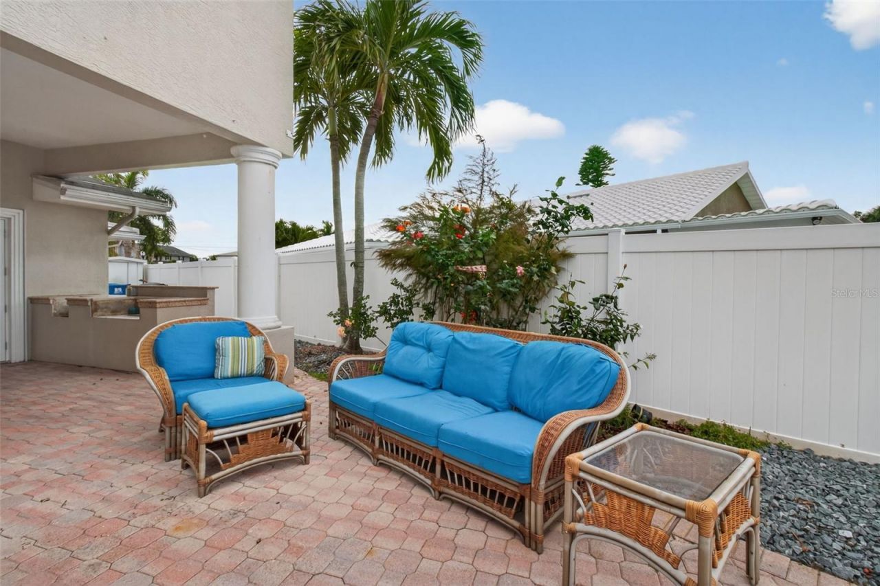 1073 79th Street S, Saint Petersburg, FL 33707 Photo