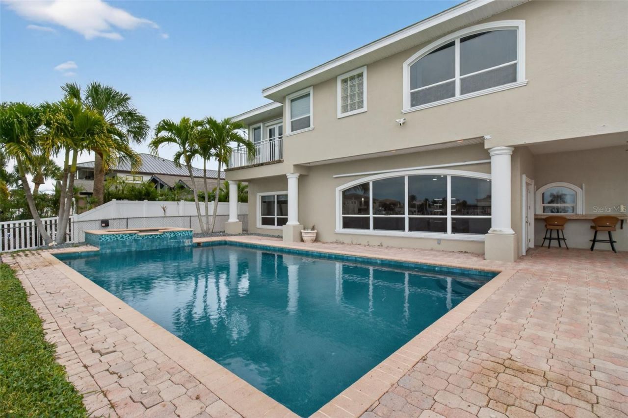 1073 79th Street S, Saint Petersburg, FL 33707 Photo