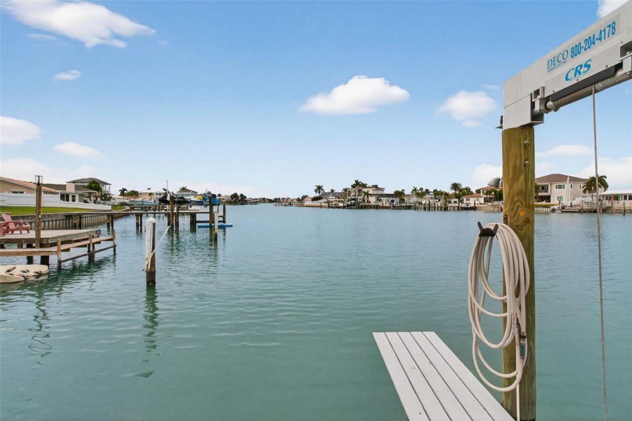 1073 79th Street S, Saint Petersburg, FL 33707 Photo