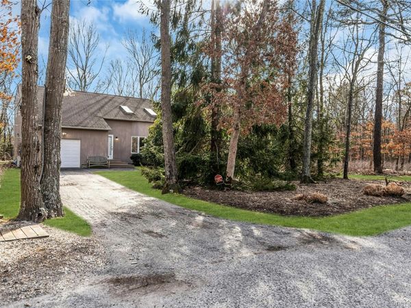 23 Bellows Terrace , Hampton Bays, NY 11946