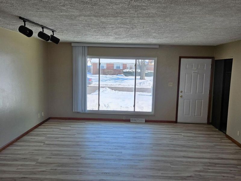 91 Fieldpoint Road, Heath, OH 43056 Photo 7