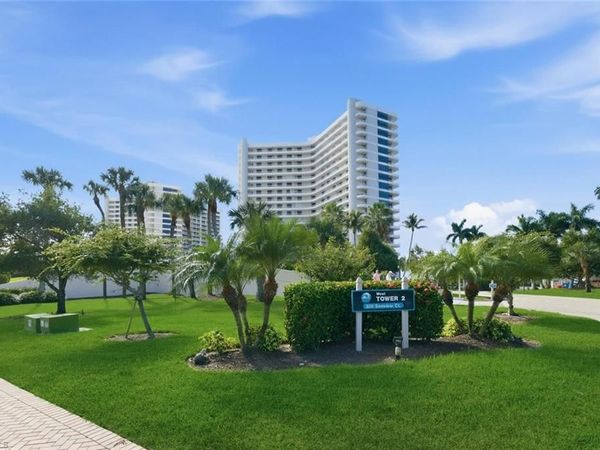 320 Seaview CT, Unit 610, MARCO ISLAND, FL 34145