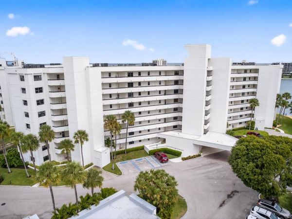 19800 Sandpointe Bay Drive, Unit 607, Tequesta, FL 33469