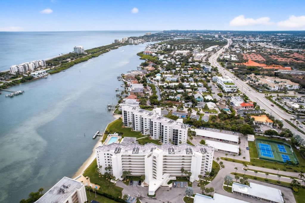 19800 Sandpointe Bay Drive, Unit 607, Tequesta, FL 33469 Photo