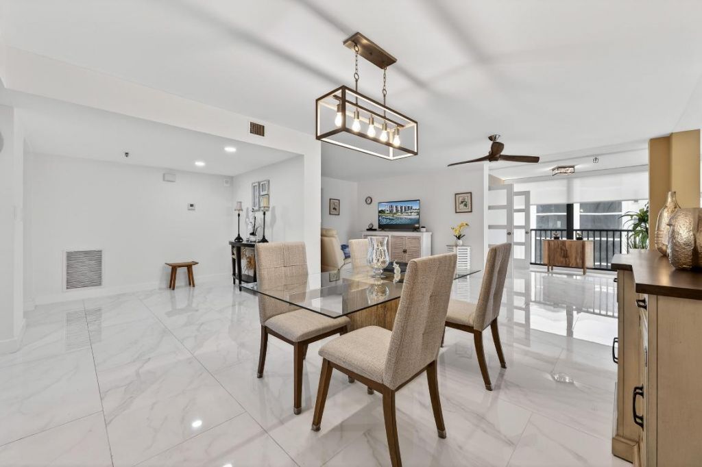 19800 Sandpointe Bay Drive, Unit 607, Tequesta, FL 33469 Photo