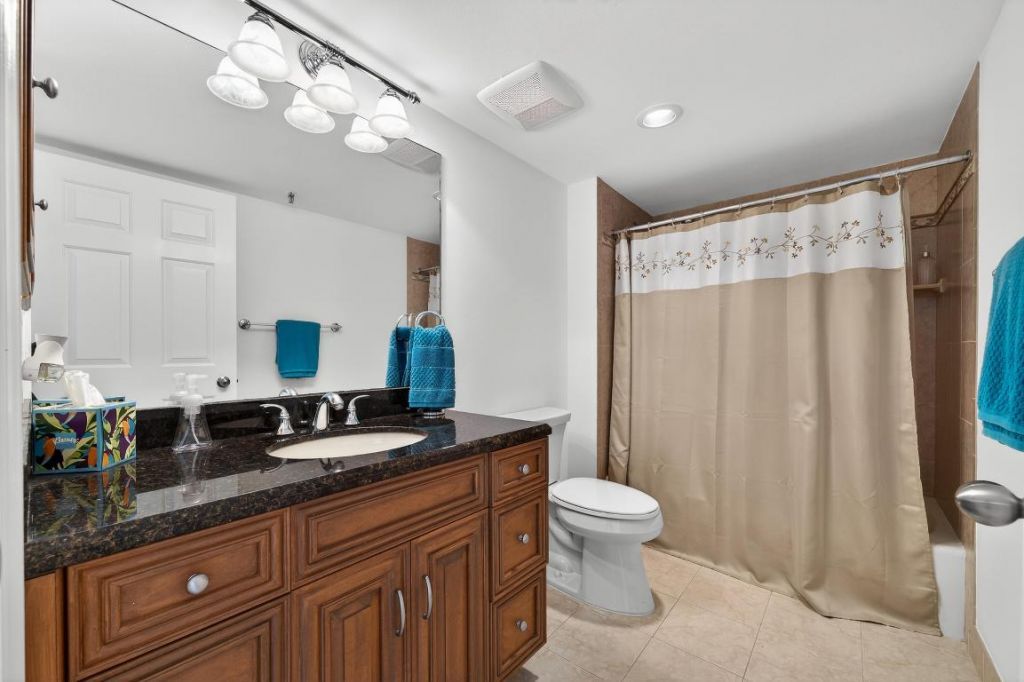 19800 Sandpointe Bay Drive, Unit 607, Tequesta, FL 33469 Photo