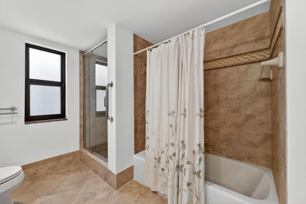 19800 Sandpointe Bay Drive, Unit 607, Tequesta, FL 33469 Photo