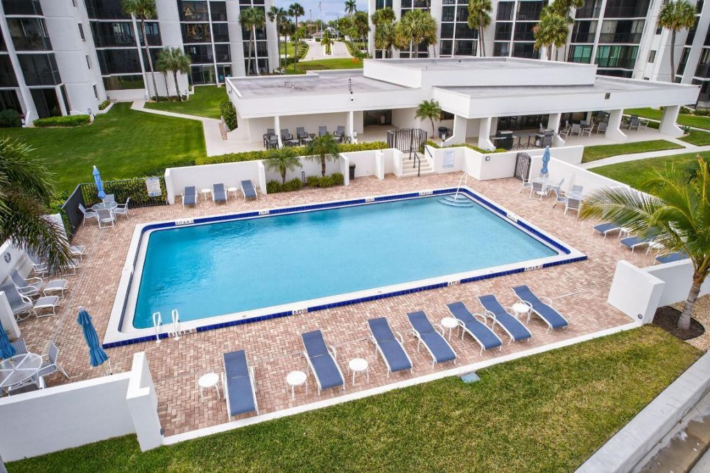 19800 Sandpointe Bay Drive, Unit 607, Tequesta, FL 33469 Photo