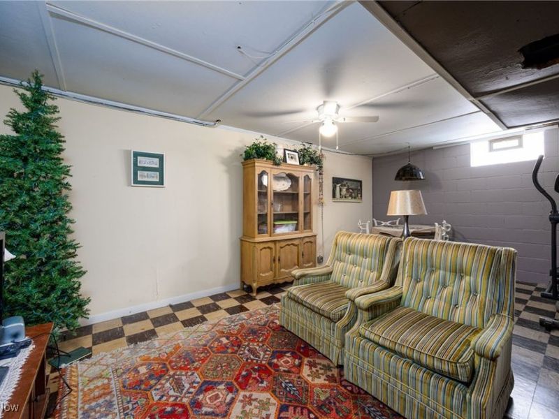 369 Franklin Avenue, Barberton, OH 44203 Photo 16