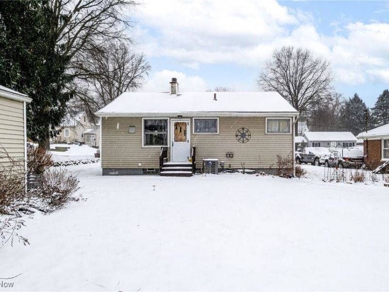 369 Franklin Avenue, Barberton, OH 44203 Photo 3