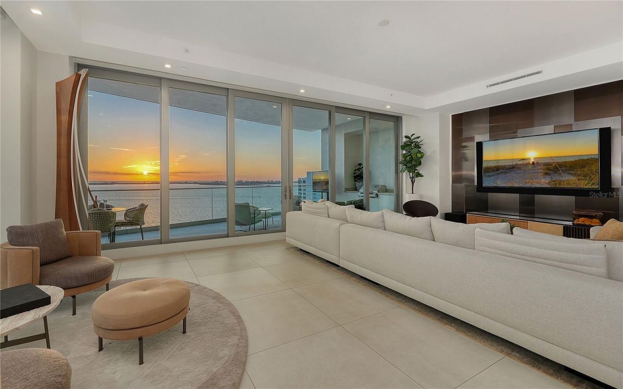 401 Quay Commons, Unit 1501, Sarasota, FL 34236 Photo