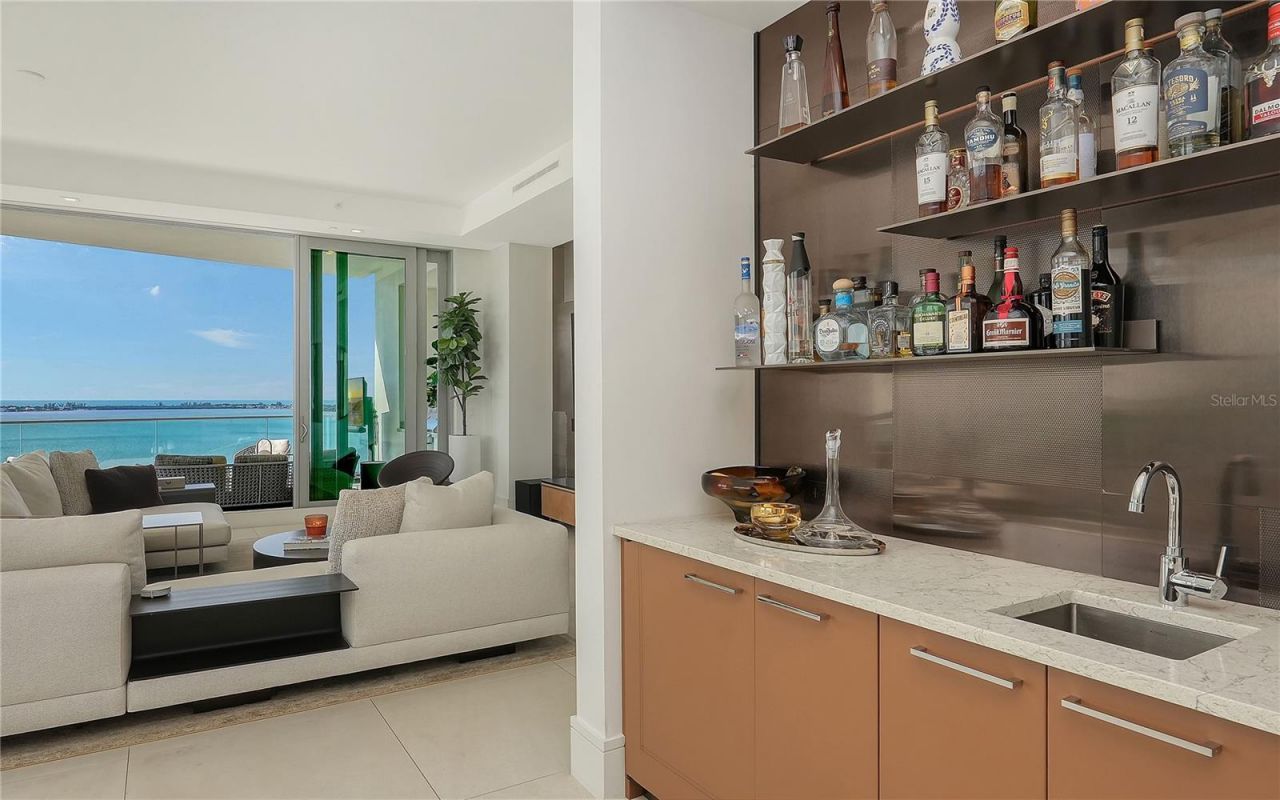 401 Quay Commons, Unit 1501, Sarasota, FL 34236 Photo