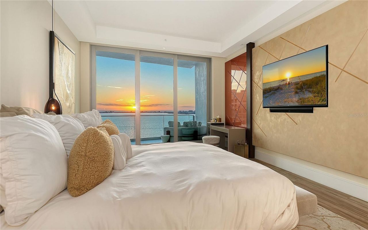 401 Quay Commons, Unit 1501, Sarasota, FL 34236 Photo