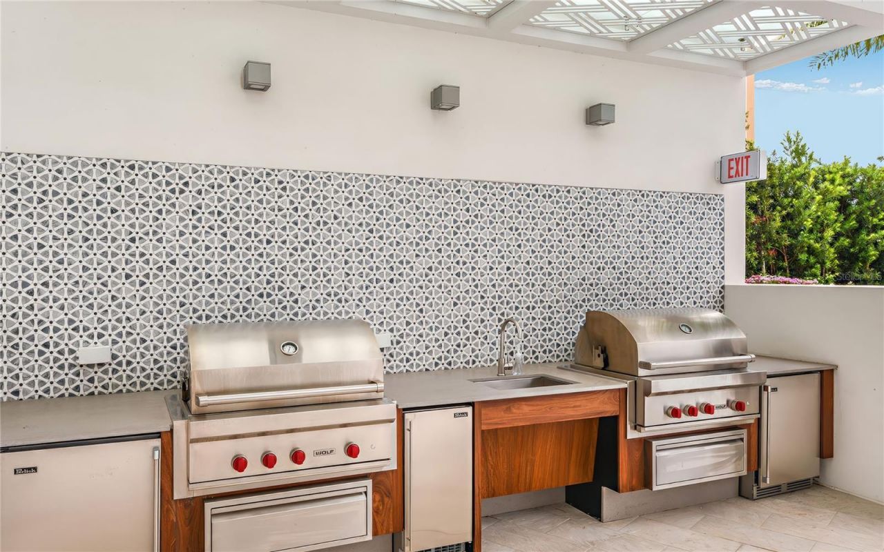 401 Quay Commons, Unit 1501, Sarasota, FL 34236 Photo