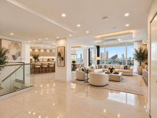 4000 ISLAND BL, Unit 2701, Aventura, FL 33160