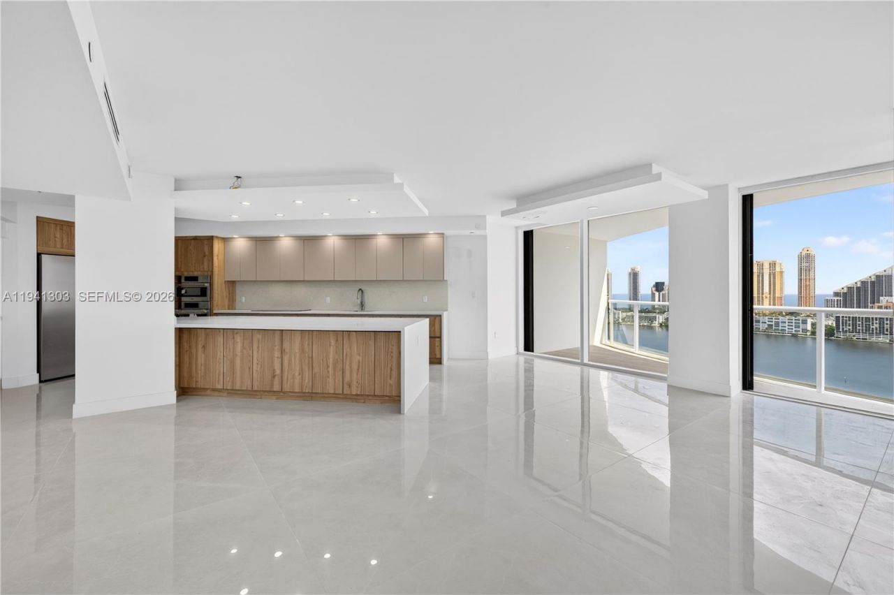 4000 Island Bl, Unit 2701, Aventura, FL 33160 Photo