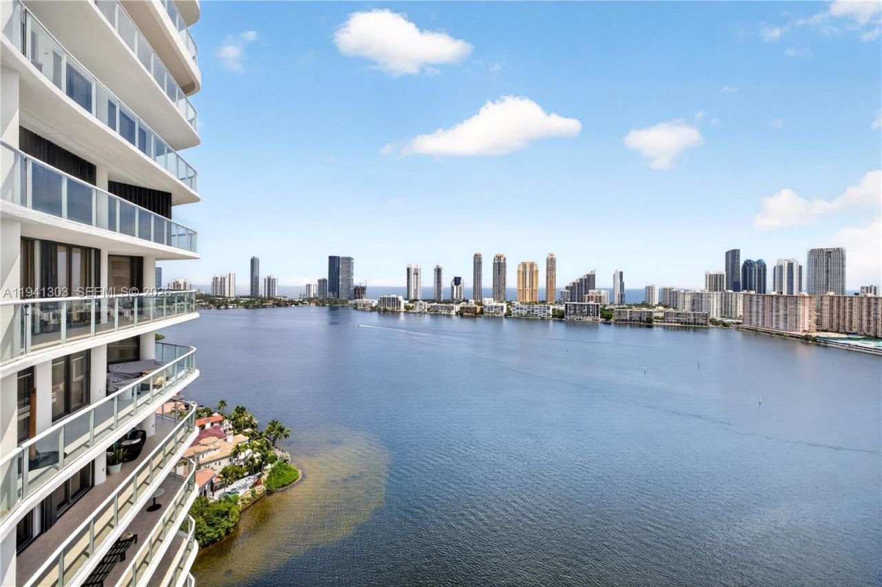 4000 Island Bl, Unit 2701, Aventura, FL 33160 Photo