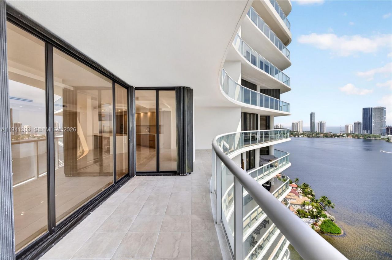 4000 Island Bl, Unit 2701, Aventura, FL 33160 Photo