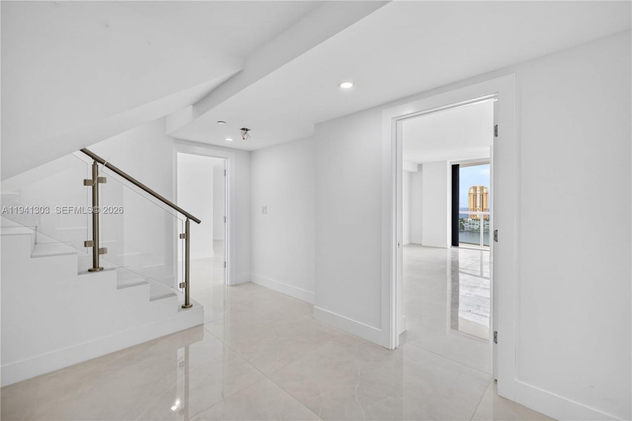 4000 Island Bl, Unit 2701, Aventura, FL 33160 Photo