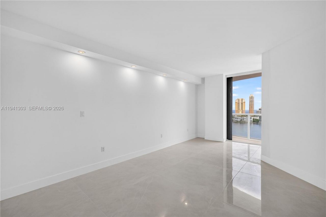 4000 Island Bl, Unit 2701, Aventura, FL 33160 Photo