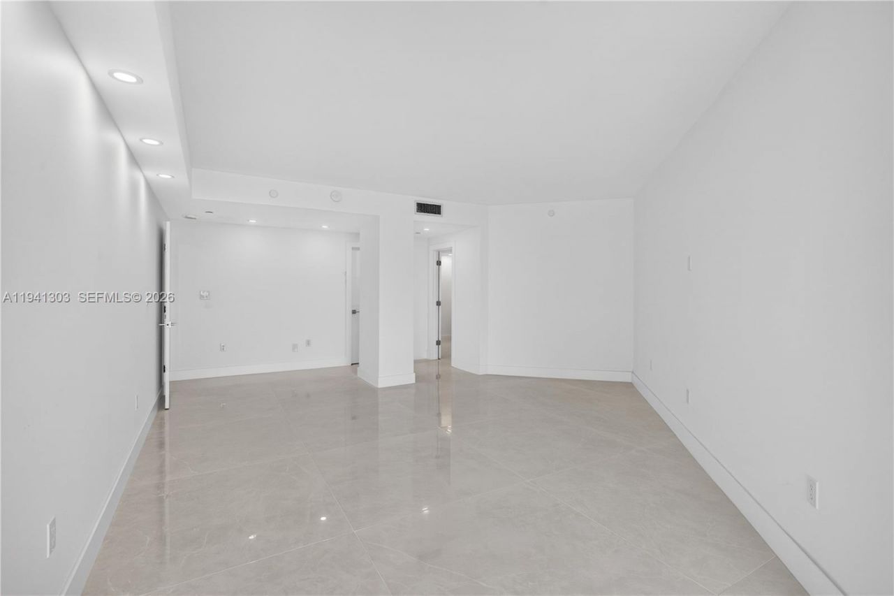 4000 Island Bl, Unit 2701, Aventura, FL 33160 Photo