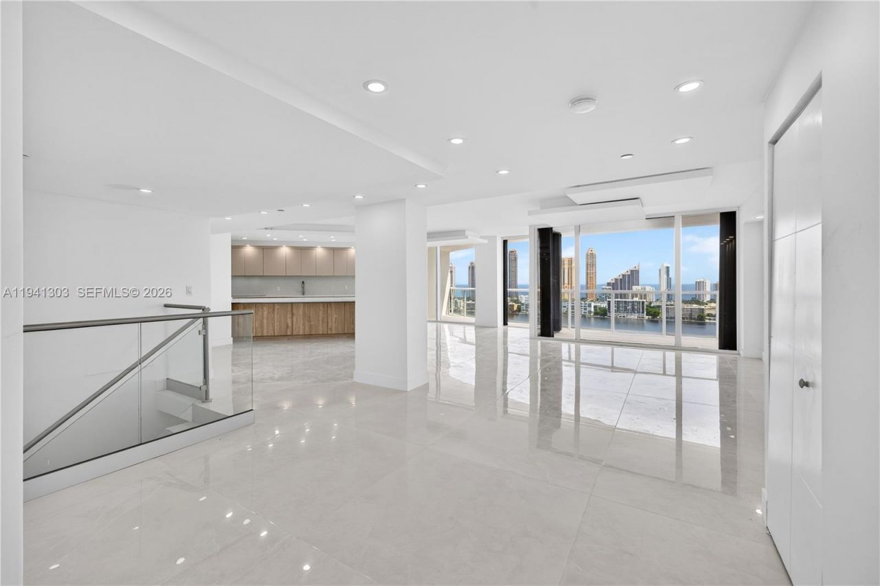 4000 Island Bl, Unit 2701, Aventura, FL 33160 Photo