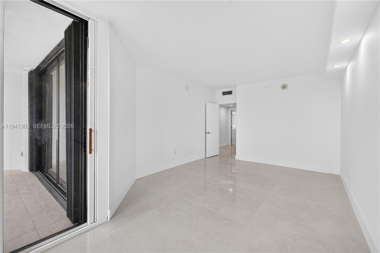 4000 Island Bl, Unit 2701, Aventura, FL 33160 Photo