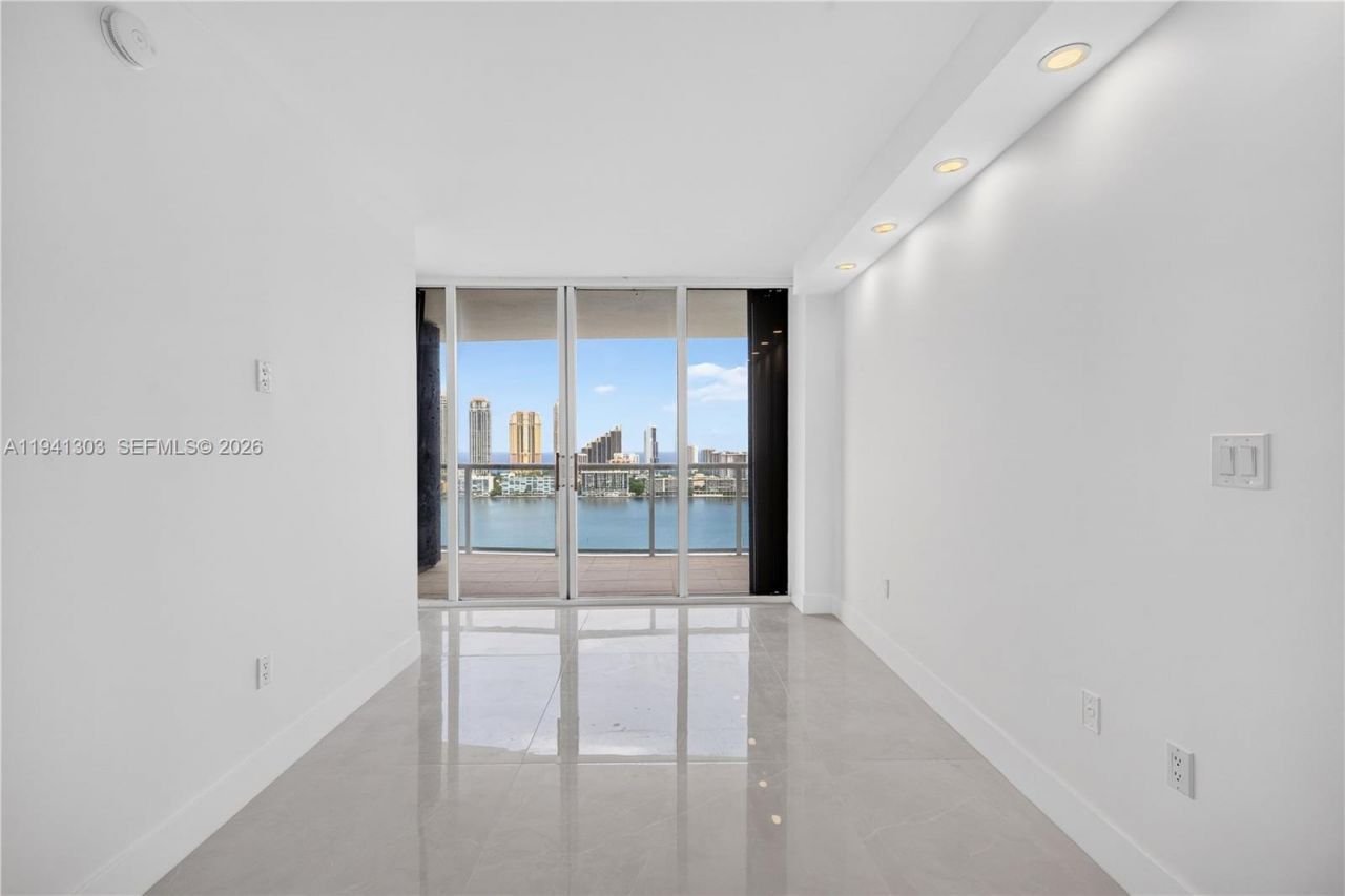 4000 Island Bl, Unit 2701, Aventura, FL 33160 Photo