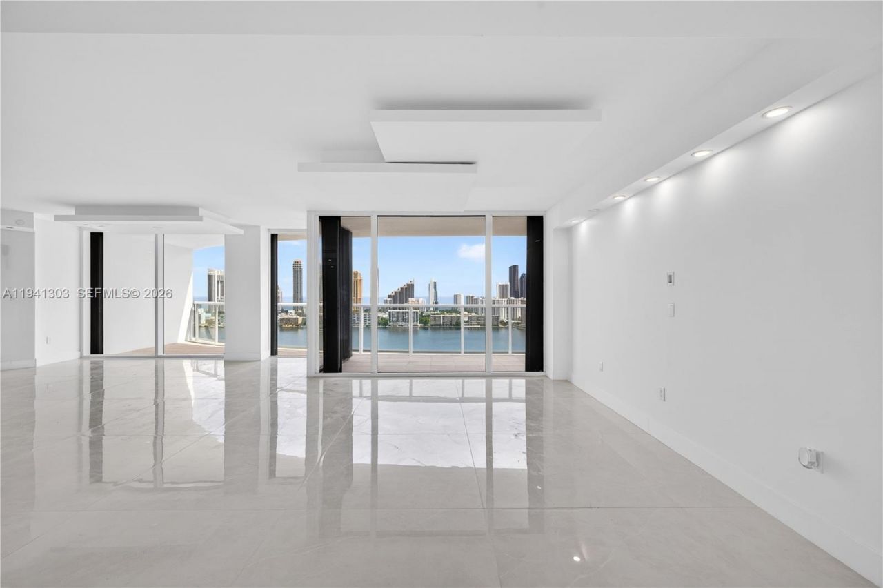 4000 Island Bl, Unit 2701, Aventura, FL 33160 Photo