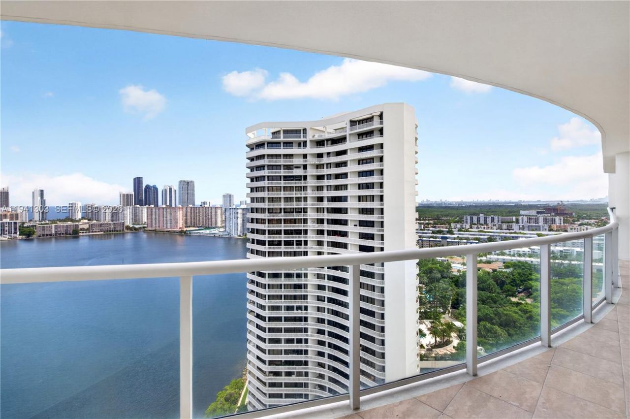 4000 Island Bl, Unit 2701, Aventura, FL 33160 Photo