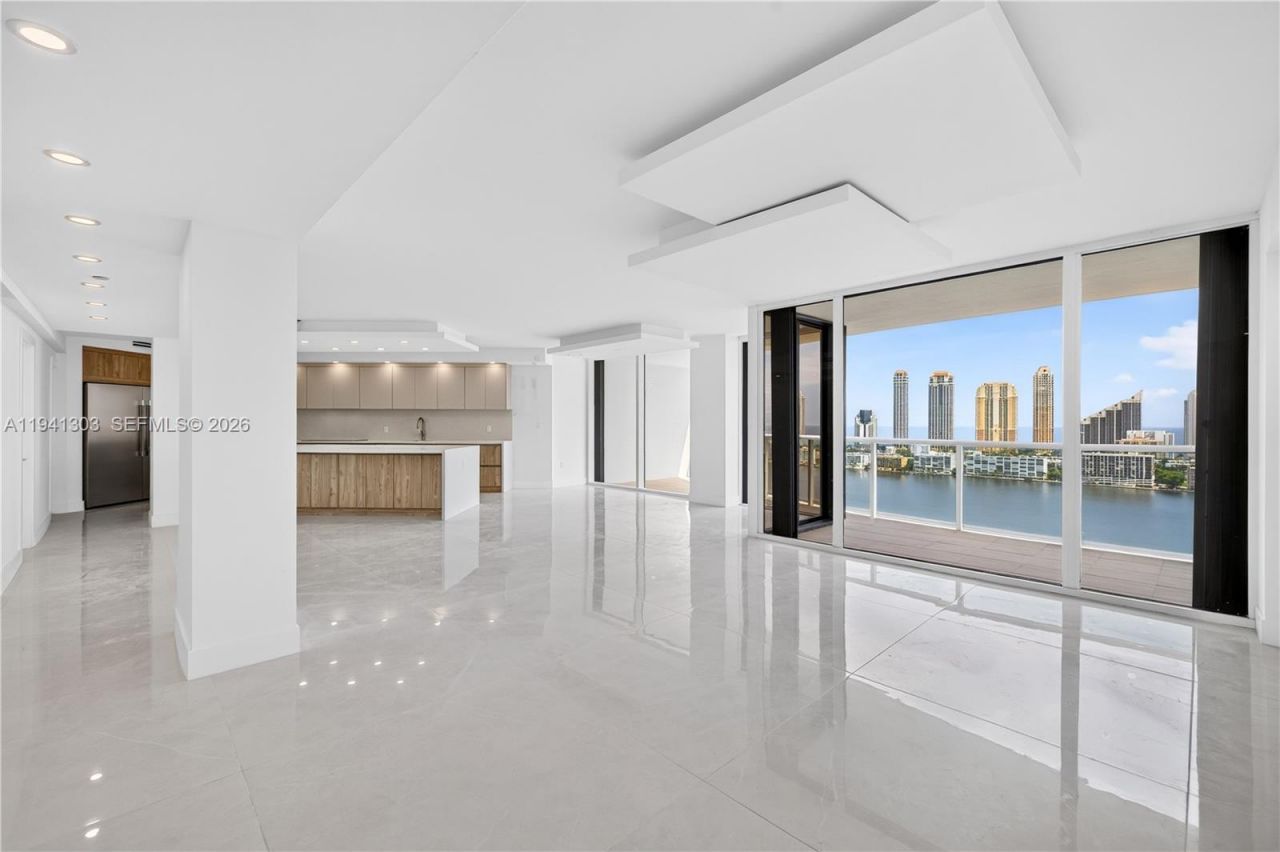 4000 Island Bl, Unit 2701, Aventura, FL 33160 Photo