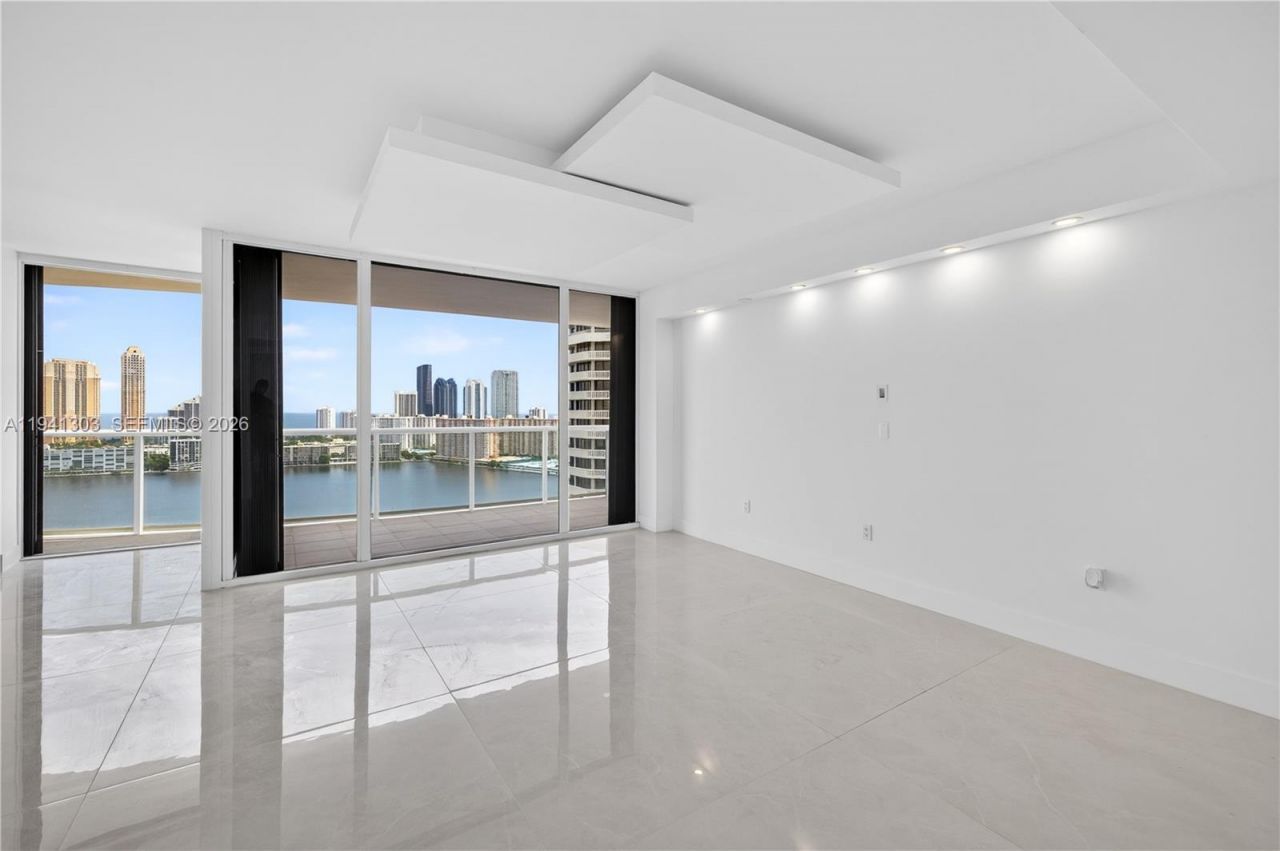 4000 Island Bl, Unit 2701, Aventura, FL 33160 Photo