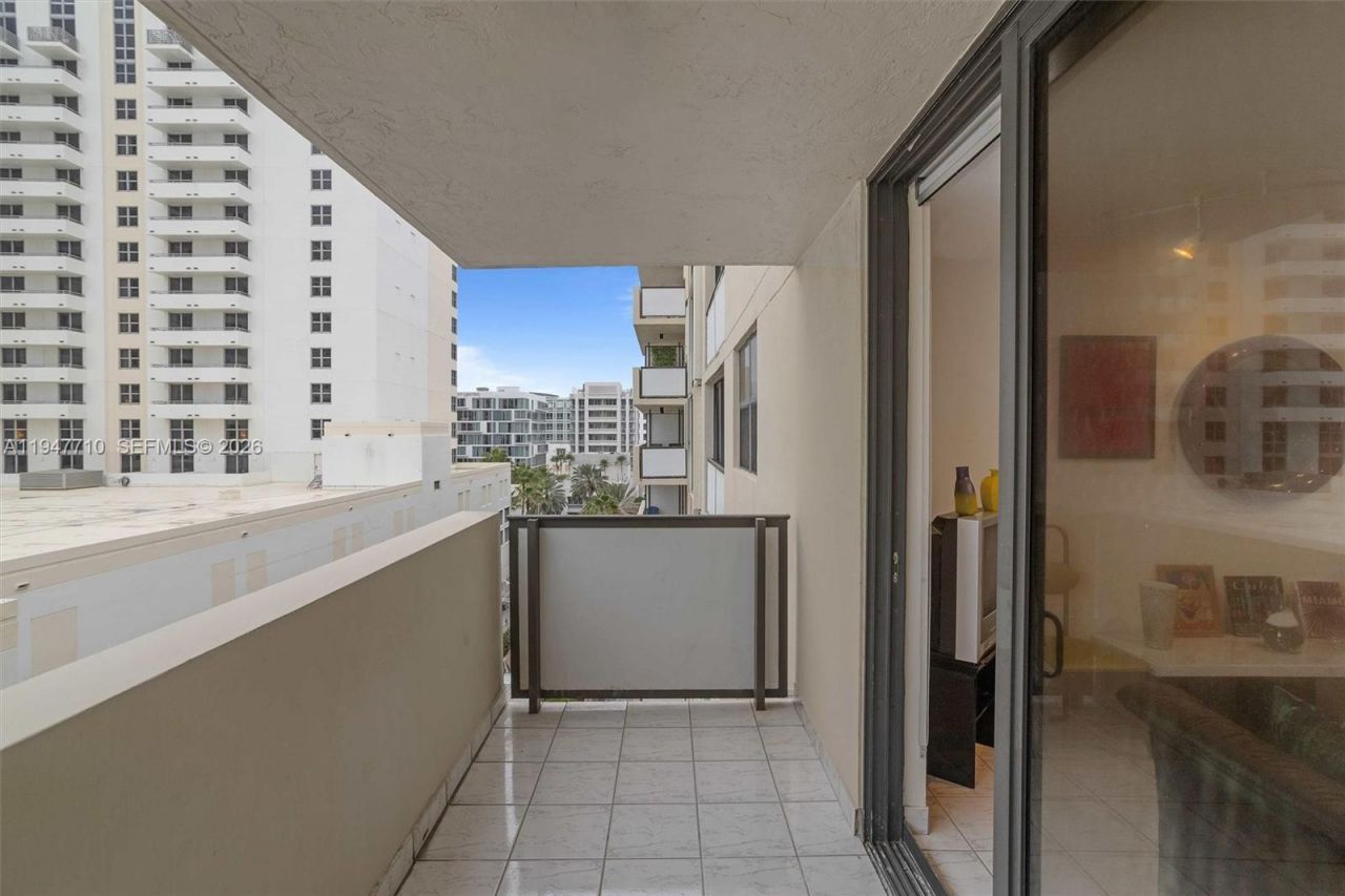 1623 Collins Ave, Unit 812, Miami Beach, FL 33139 Photo