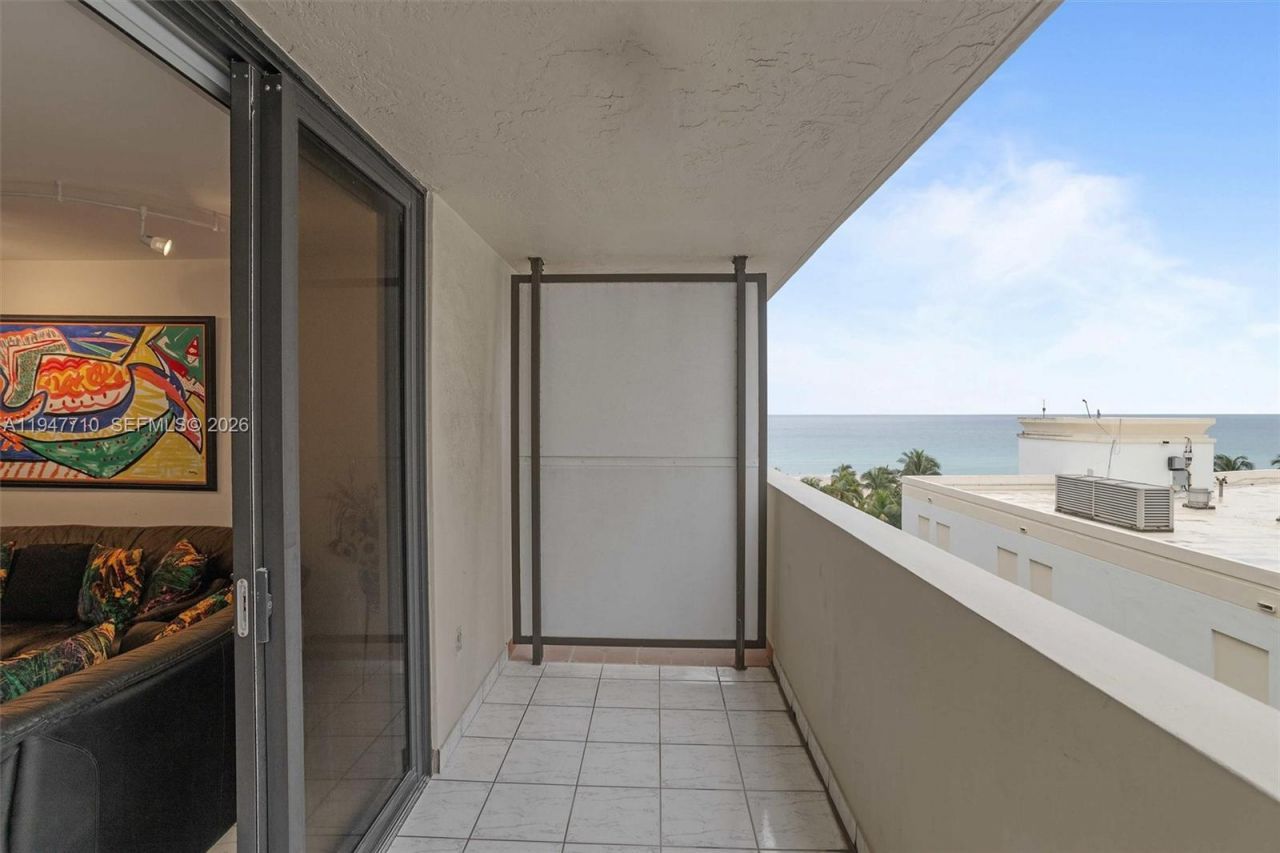 1623 Collins Ave , Unit 812, Miami Beach, FL 33139 Photo