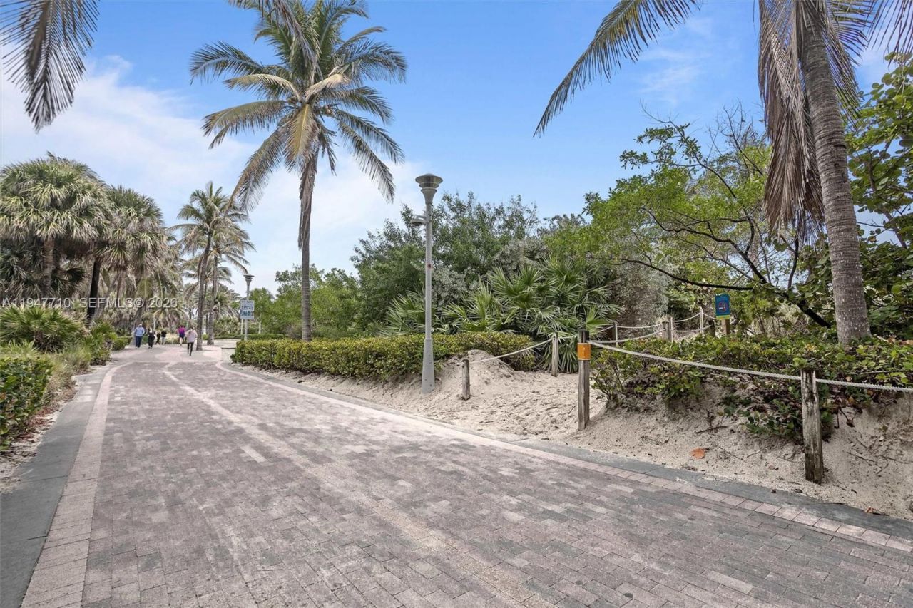 1623 Collins Ave, Unit 812, Miami Beach, FL 33139 Photo