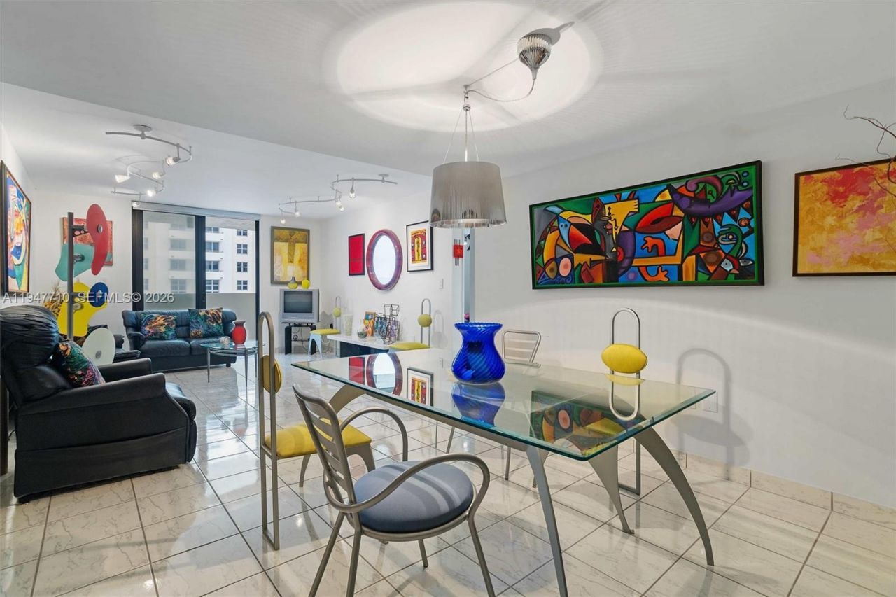 1623 Collins Ave , Unit 812, Miami Beach, FL 33139 Photo