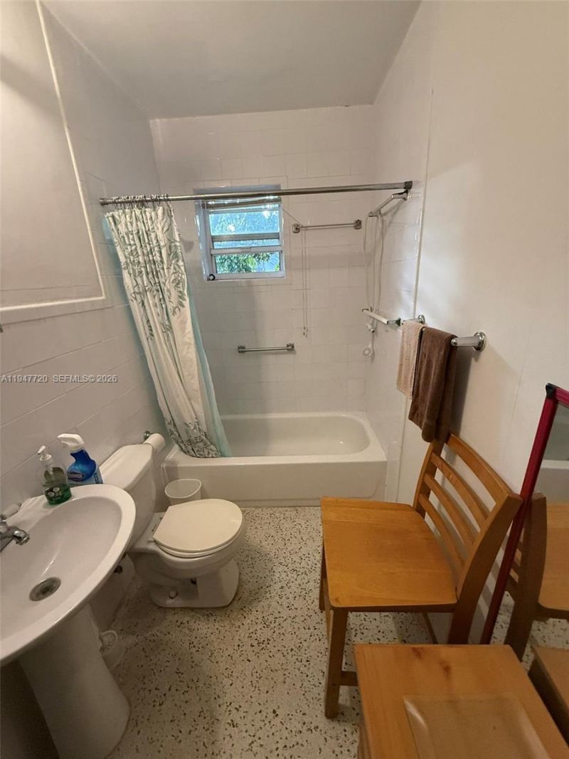 2560 SW 22nd Ave, Miami, FL 33133 Photo