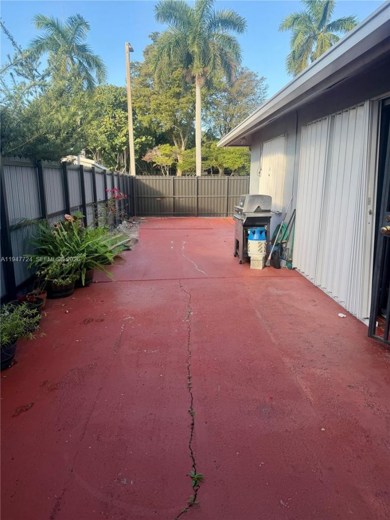 14690 SW 49 St, Miami, FL 33175 Photo